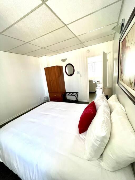 Les Appartements Du Vieil Edifice Metabetchouan-Lac-a-la-Croix ภายนอก รูปภาพ