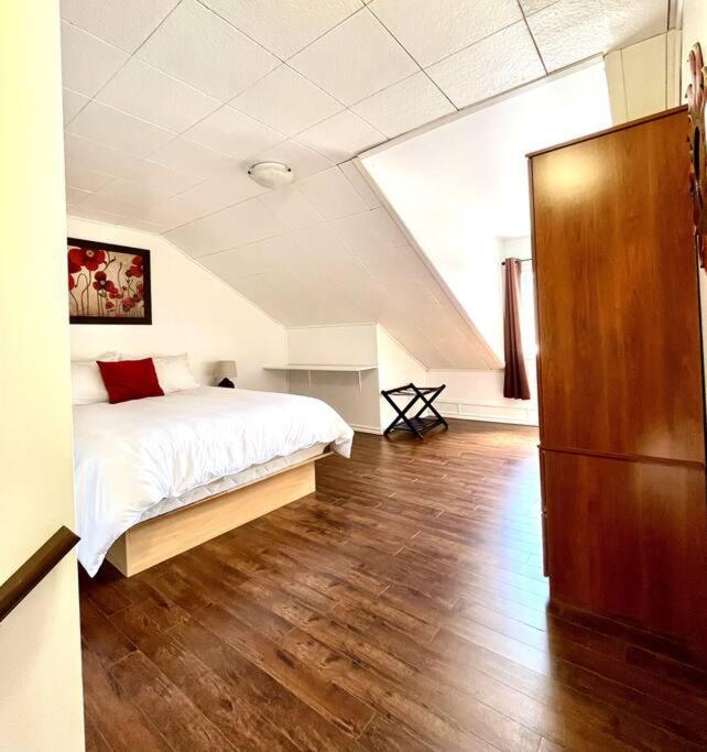 Les Appartements Du Vieil Edifice Metabetchouan-Lac-a-la-Croix ภายนอก รูปภาพ