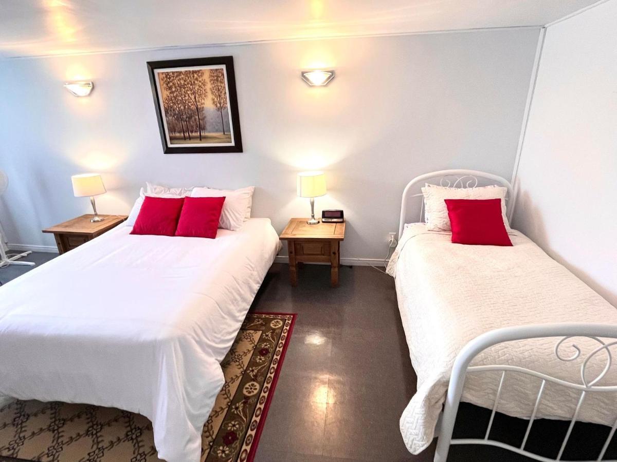 Les Appartements Du Vieil Edifice Metabetchouan-Lac-a-la-Croix ภายนอก รูปภาพ