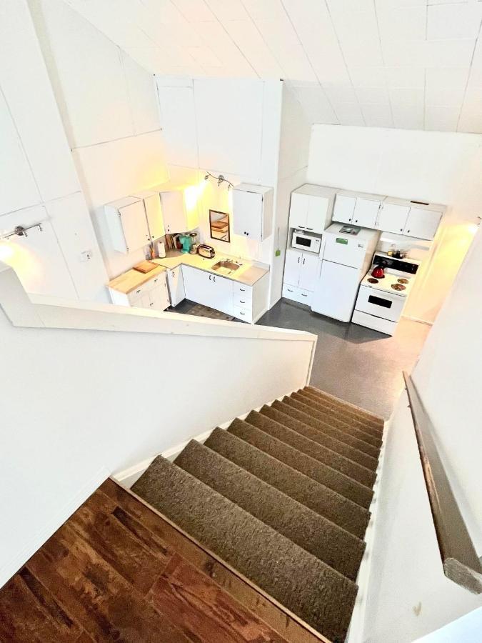 Les Appartements Du Vieil Edifice Metabetchouan-Lac-a-la-Croix ภายนอก รูปภาพ