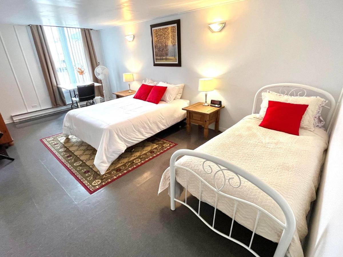 Les Appartements Du Vieil Edifice Metabetchouan-Lac-a-la-Croix ภายนอก รูปภาพ